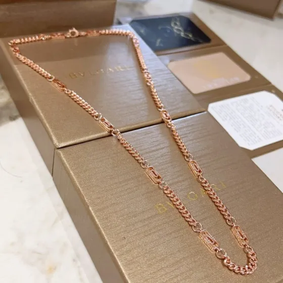 Bvlgari Bvlgari V necklace Rose gold 60cm