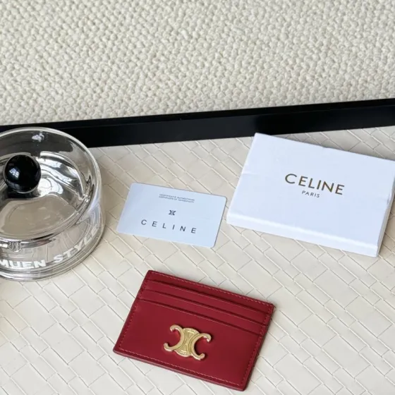 Celine Triomphe card holder Red leather with gold-tone metal hardware 10 5cm x 7
