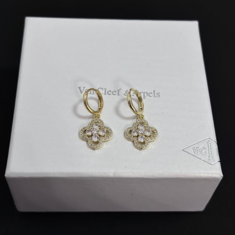 Van Cleef Arpels Alhambra earrings yellow gold metal clear diamond stones 12mm hoop diameter 10mm charm length