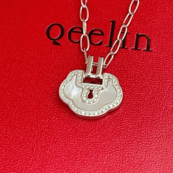 Qeelin Yu Yi necklace 18K white gold white mother-of-pearl diamond 42cm