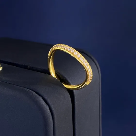 Cartier Etincelle de Cartier Wedding Band ring Yellow gold with clear round brilliant-cut diamonds 52