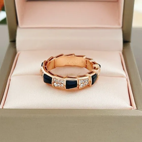 Bvlgari Serpenti Viper ring Rose gold black onyx clear diamond No 7