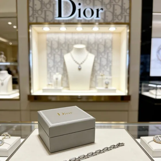 Dior Dio r evolution Chain Bracelet bracelet Silver-toned metal with engraved logo detailing 19cm