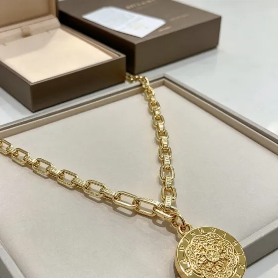 Bvlgari DIVAS DREAM necklace 18K gold 60cm