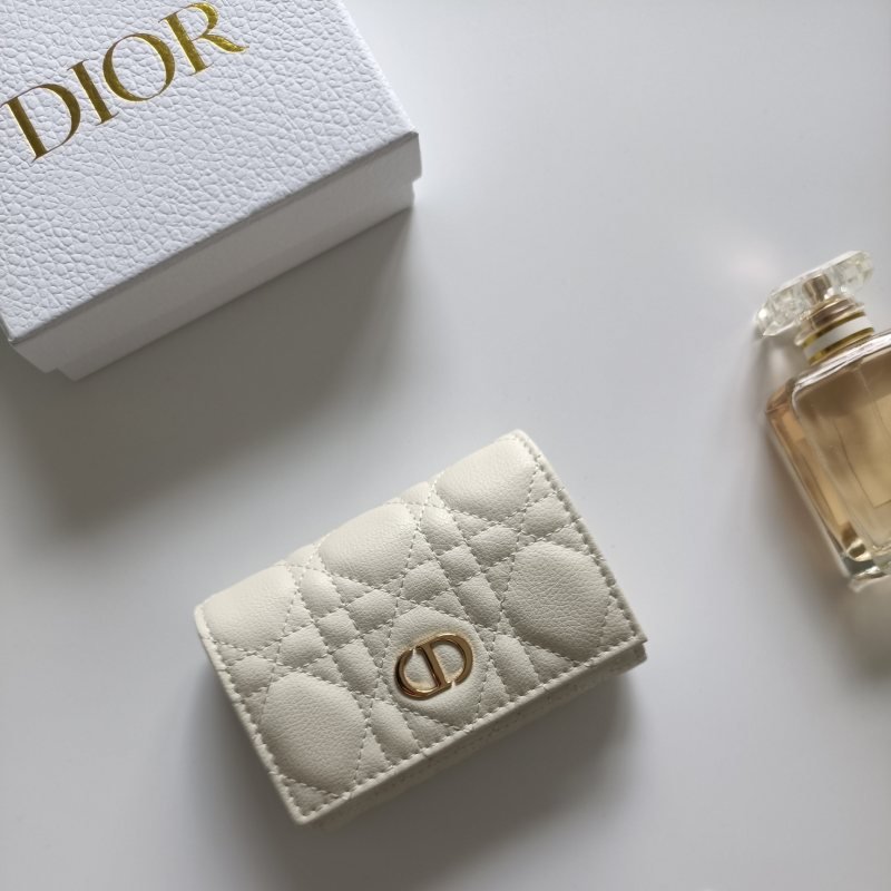 Dior Dior Caro card holder cream grained calfskin with gold-tone metal hardware 11x7 5x2 5cm
