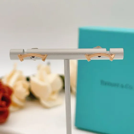 Tiffany T Smile earrings 18k rose gold no gemstones 12mm width per earring