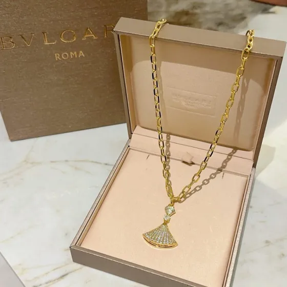 Bvlgari Divas Dream necklace 18K yellow gold with pave set clear diamonds 50cm