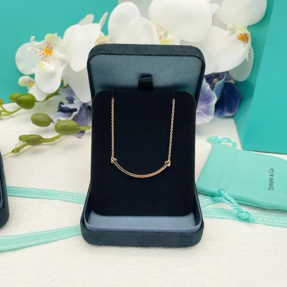 Tiffany Co T Smile necklace 18k rose gold no gemstones 16-18 inches adjustable