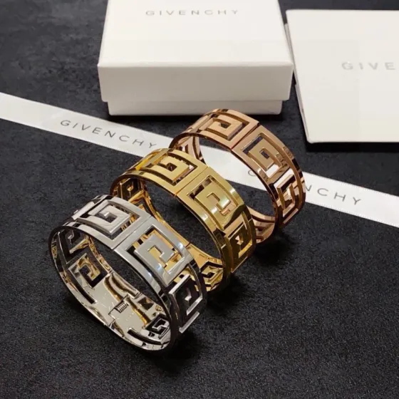 Luxury necklace