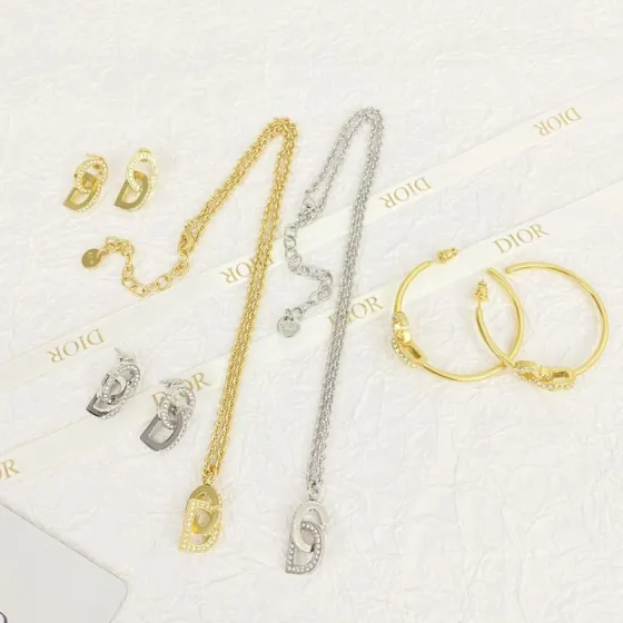 Dior CD Montaigne necklace gold-tone metal with clear crystal pave 42cm with 5cm extender