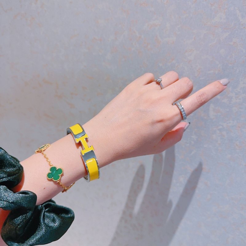 Hermes Clic H bracelet palladium-plated metal with yellow enamel PM