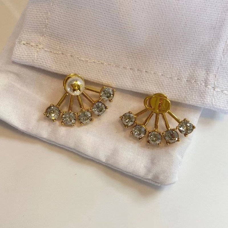 Dior DED0139 earrings Gold-tone metal with white faux pearl gold star accent and clear faceted crystals One Size