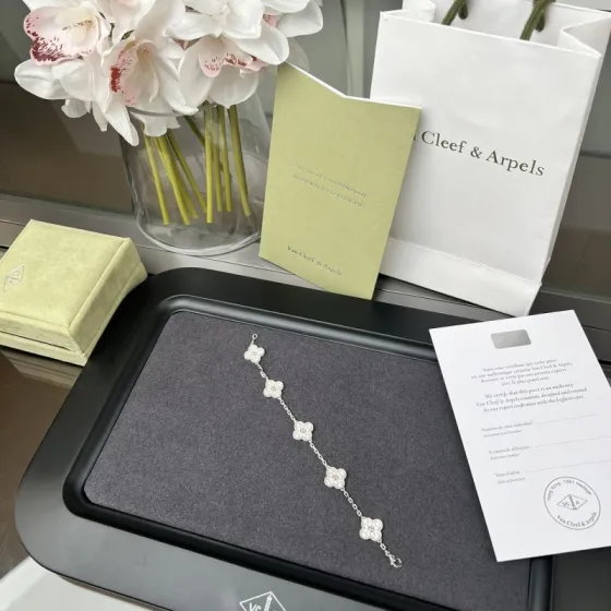 Van Cleef Arpels Alhambra bracelet 18K white gold with diamond pave 18cm