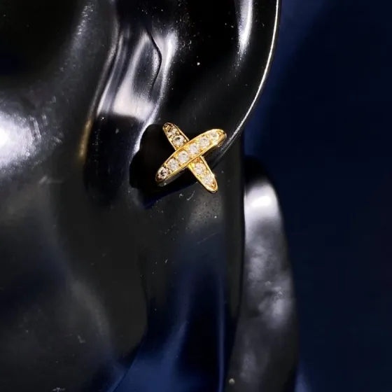 Chaumet Jeux de Liens earrings 18k yellow gold with clear round brilliant diamonds 10mm stud diameter
