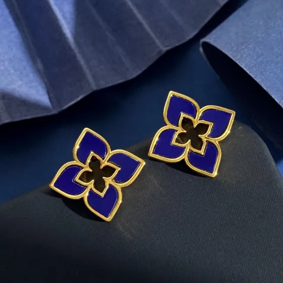 Roberto Coin Love in Verona earrings yellow gold with blue lapis lazuli inlay 1 5cm stud diameter