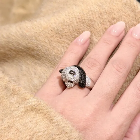 Qeelin Bo Bo Panda ring Sterling silver with white diamond pave and black diamond pave black and white panda design US 7