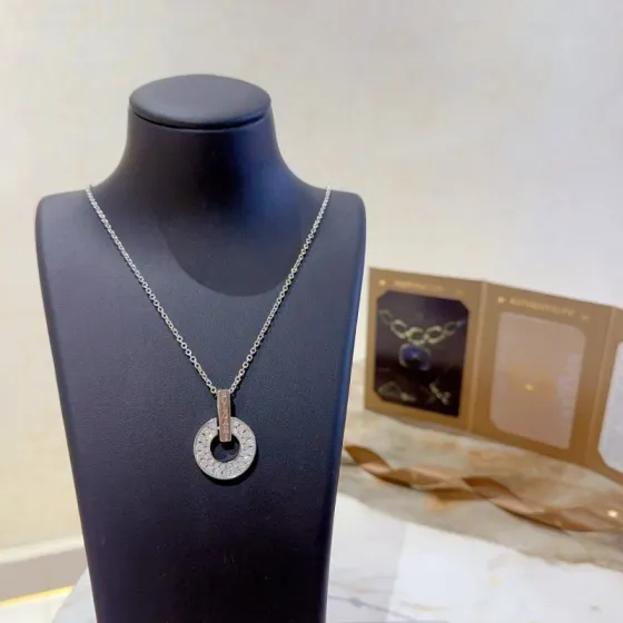 Bvlgari Bvlgari Bvlgari necklace silver-toned white gold with clear pave diamonds 40-45cm adjustable