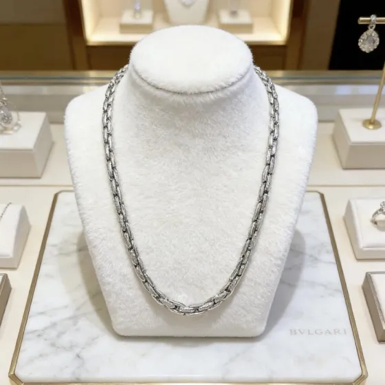 Bvlgari Bvlgari V necklace 18K white gold 50cm