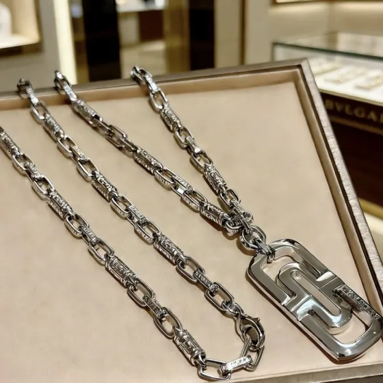 Bvlgari Bvlgari V necklace silver-toned metal 60cm