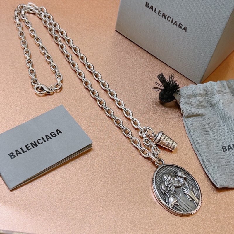 Luxury necklace