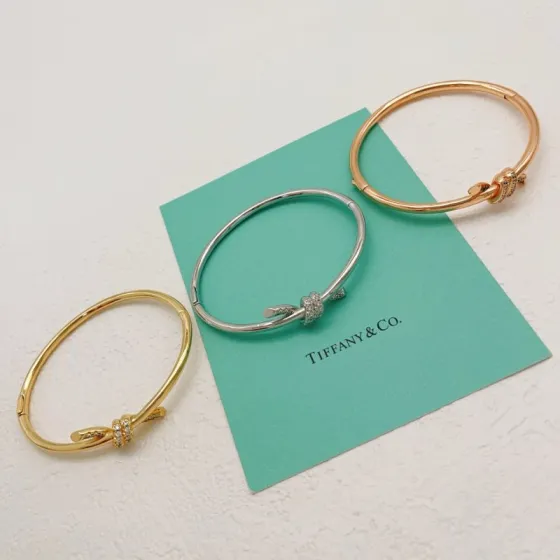 Tiffany Co Knot bracelet 18k rose gold with clear diamond accents 17cm inner circumference