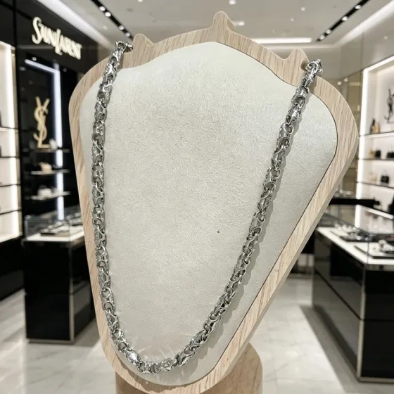 Saint Laurent V Chain Necklace necklace silver-toned metal no accent stones 60cm
