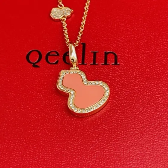 Qeelin Wulu necklace 18k rose gold pink opal diamond 42cm
