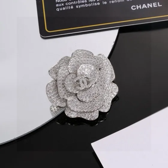 Chanel Camelia Pave CC Brooch brooch silver-toned metal with clear pave crystal stones 4cm diameter