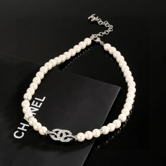 Chanel 2025 Spring Summer CC Logo Pearl Choker necklace Silver-tone metal cream white pearls clear crystal rhinestones Adjustable choker length with 5cm extension chain main length approx 38cm