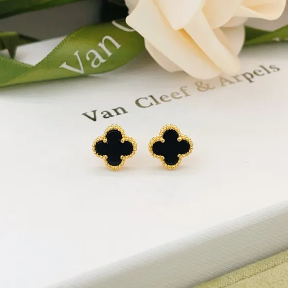 Van Cleef Arpels Sweet Alhambra earrings yellow gold metal with black onyx inlay 9 5mm motif diameter
