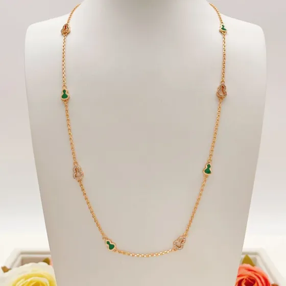 Qeelin Wulu necklace 18K rose gold green malachite clear diamond accents 42cm with 5cm extender
