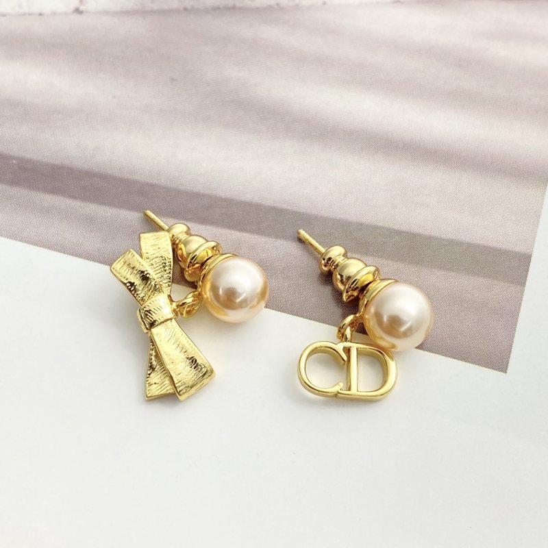 Dior Tribales CD Bow Pearl Earrings earrings Gold-tone metal with cream white faux pearls One Size post length 1cm drop length 1 5cm