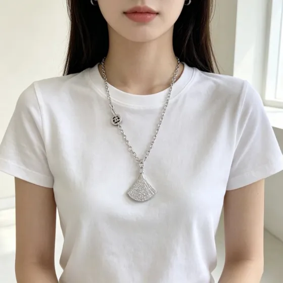 Bvlgari DIVAS DREAM necklace Silver-toned metal with full pave clear diamonds 60cm