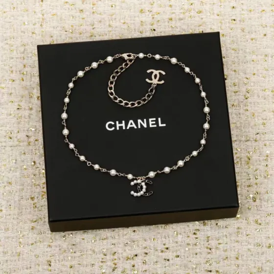 Chanel CC Pearl Chain Choker necklace Light gold-tone metal with white faux pearls 40cm with 5cm extender
