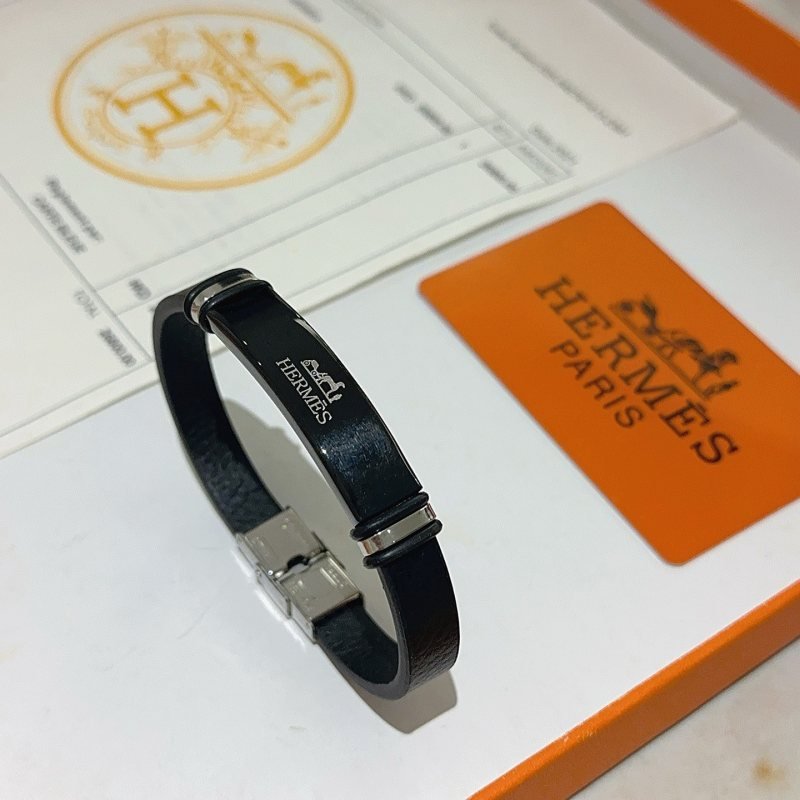 Hermes New Anger Forest bracelet Black leather with silver-tone metal hardware black enamel logo plate 19cm
