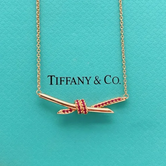 Tiffany Co Knot necklace 18K rose gold with ruby red gemstones 40-45cm adjustable