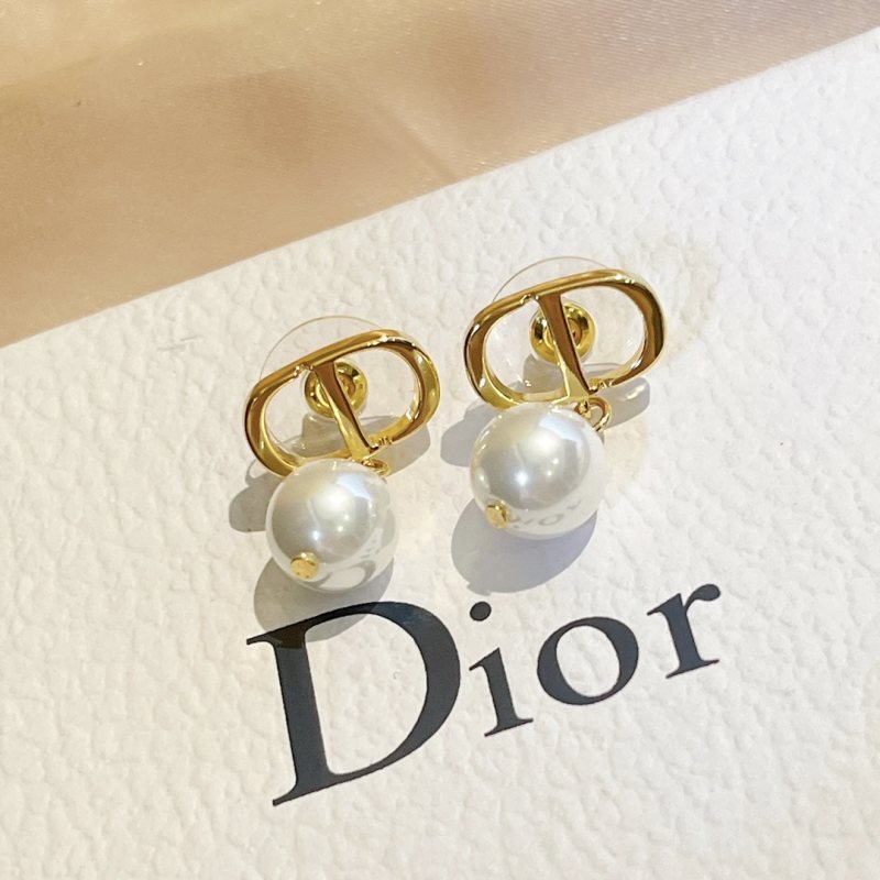 Dior Petit CD earrings Gold-tone metal with white resin pearls One Size