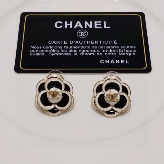Chanel Camellia CC Stud Earrings earrings gold-tone metal with black and white enamel 2cm diameter