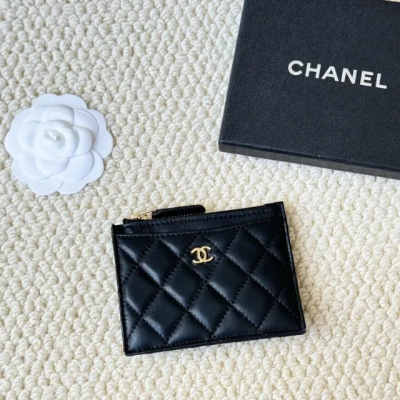 Chanel Classic Quilted CC Zip Card Holder card holder Black lambskin leather with gold-tone metal hardware 12cm x 8cm