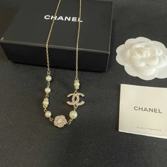 Chanel CC Camellia Pearl Crystal Necklace necklace Gold-tone metal cream faux pearl clear crystal 42cm