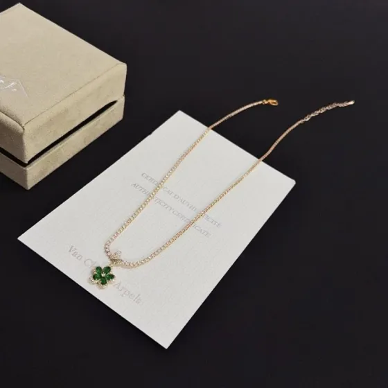 Van Cleef Arpels Alhambra necklace yellow gold metal green gemstone clover clear diamond accents 42cm with 5cm extender