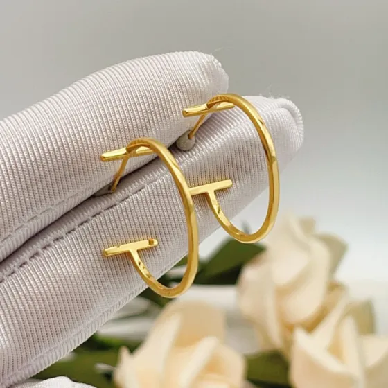 Tiffany Co T Wire Hoop earrings 18k yellow gold no gemstones 25mm hoop diameter