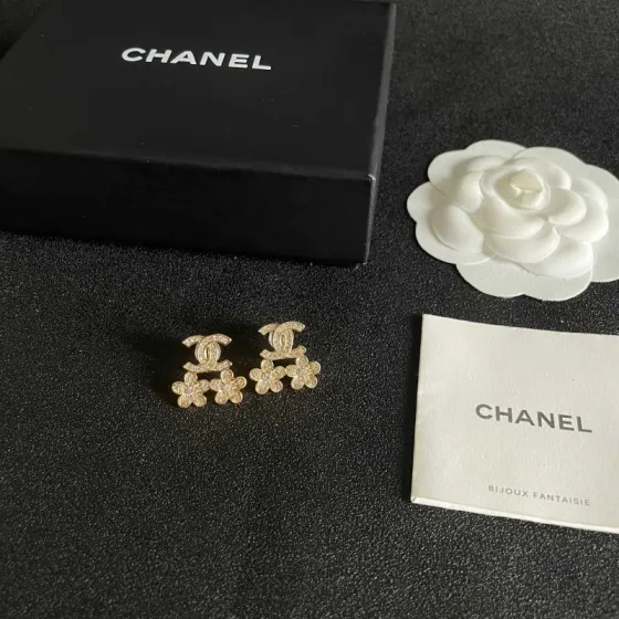 Chanel CC Logo Flower Crystal Stud Earrings earrings Gold-tone metal with clear crystal accents 1 5cm length