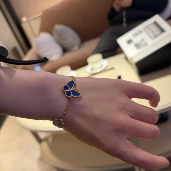 Van Cleef Arpels Lucky Alhambra Butterfly bracelet Rose gold blue agate mother-of-pearl 17cm