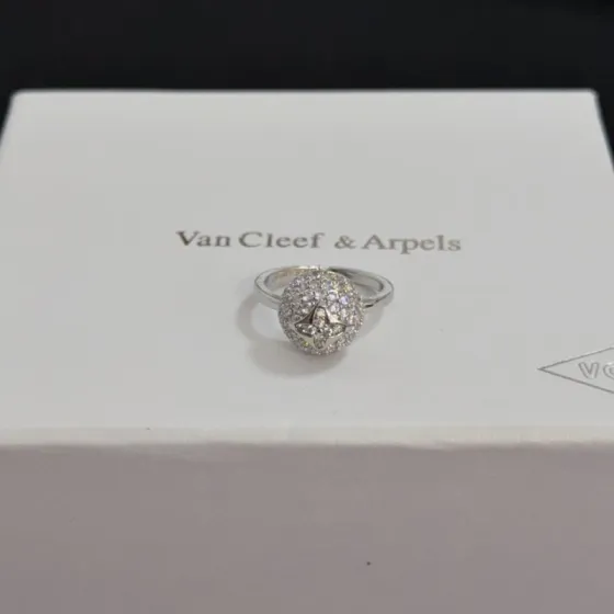 Van Cleef Arpels Fleurette ring 18k white gold pave diamond EU 52