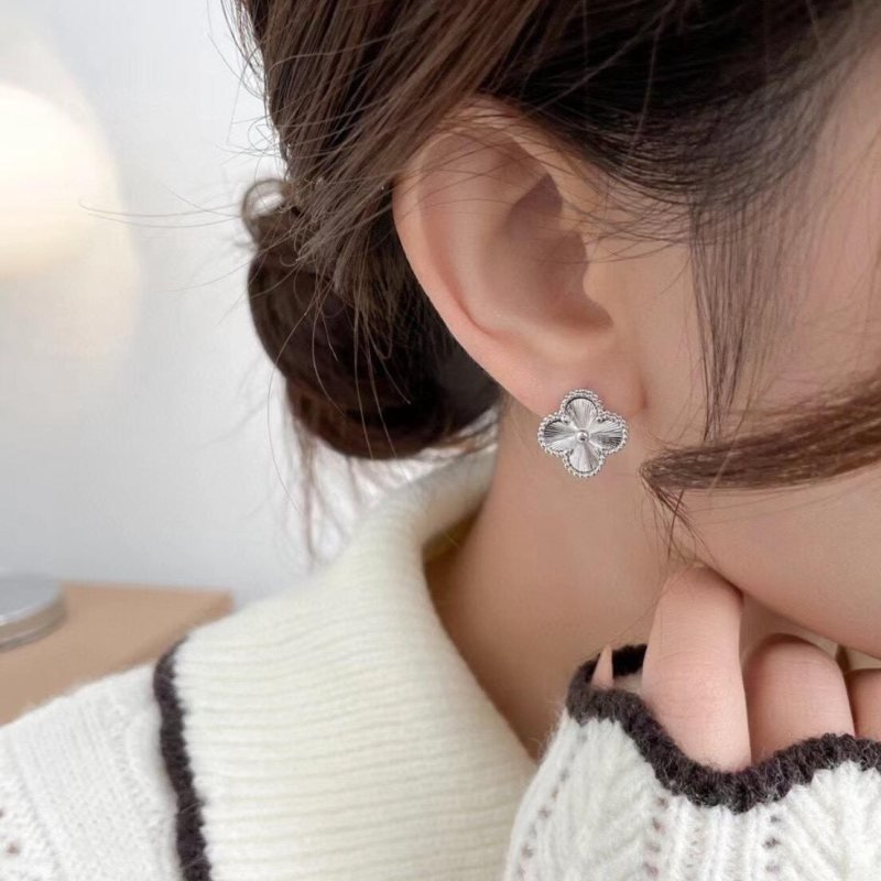 Van Cleef Arpels Alhambra earrings silver-toned metal gold-toned metal guilloche metal finish 15mm diameter