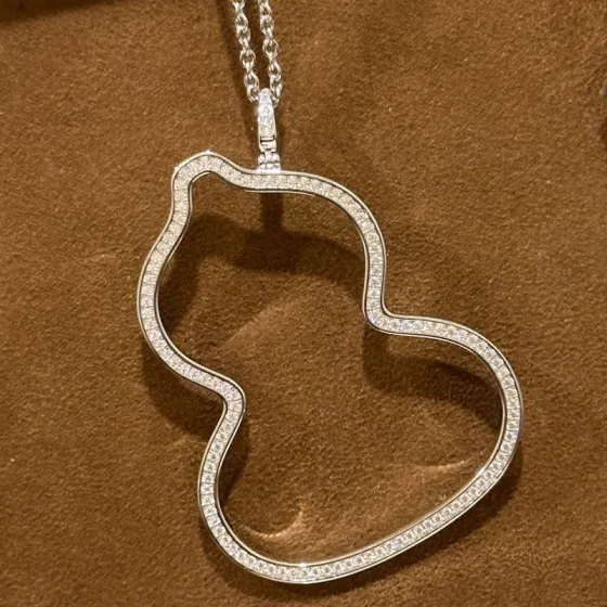 Qeelin Wulu necklace silver-toned metal with clear diamond accents 42cm