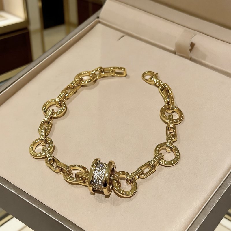 Bvlgari B zero1 bracelet yellow gold with pave diamonds 18