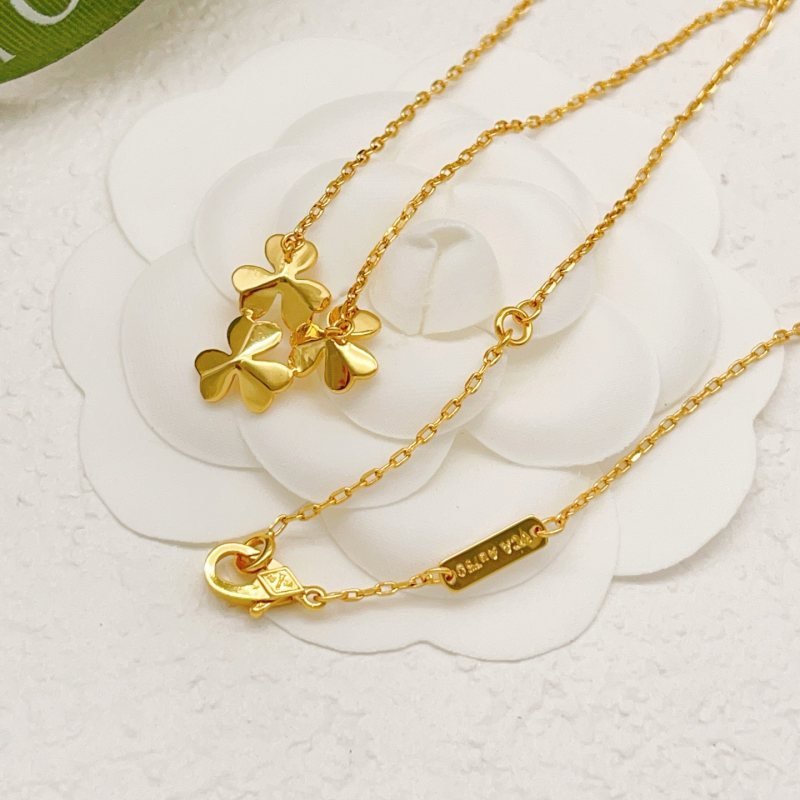 Van Cleef Arpels Frivole necklace Yellow gold with clear diamond accents 42cm