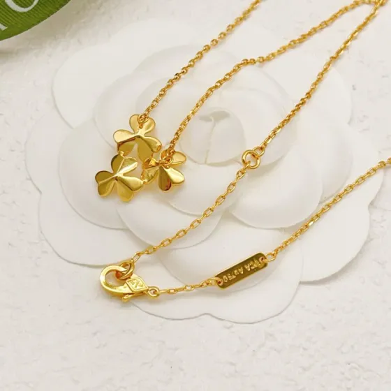 Van Cleef Arpels Frivole necklace Yellow gold with clear diamond accents 42cm